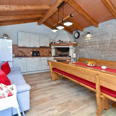 Apartment Fuer 5 Personen Ca 50 Qm In Medulin, Istrien Suedkueste Von Istrien *
